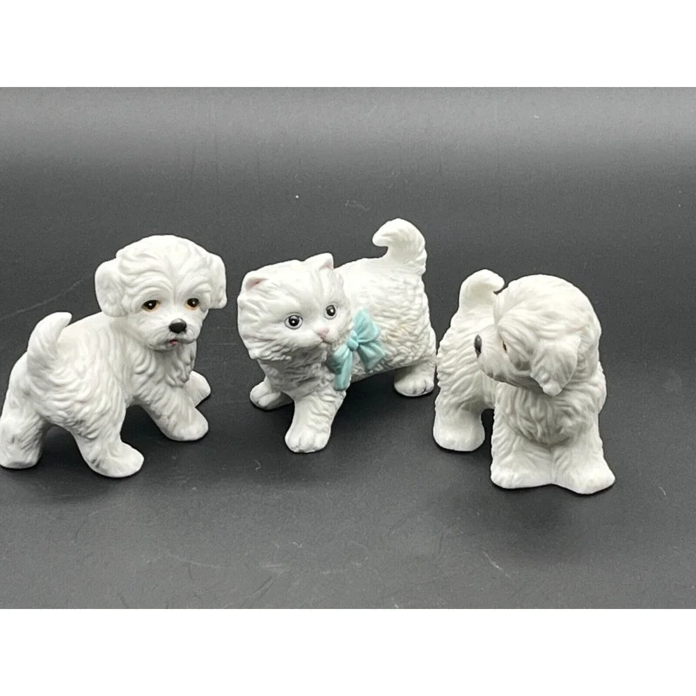 Vintage Homco White Persian Kitten Cat + Dog Figurines Blue Bows Vintage Qty 3